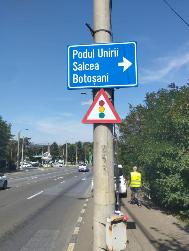 Indicatoare rutiere provizorii spre ruta alternativă Suceava – Botoșani