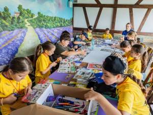 60 de elevi au participat la Școala de vară ,,Copilăria, o lume de vis”, organizată la Școala Nr. 1 Suceava