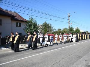 Procesiunea cu moaștele Sf. Nectarie și ale Sf. Ioan Botezătorul, pe străzile comunei Arbore