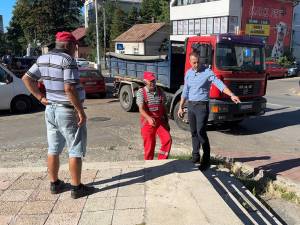 Pavaje în două culori, utilizate la modernizarea pietonalului din zona intersecției Mărășești