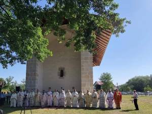 Biserica din Reuseni, ultima ctitorie a Sfântului Voievod Ștefan cel Mare, și-a sărbătorit hramul