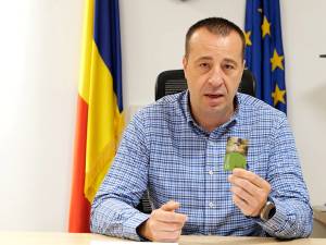 Lucian Harșovschi a anunțat că de miercuri elevii din municipiul Suceava pot să își reîncarce gratuit cartelele de călătorie TPL cu un nou abonament