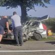 Accident violent, cu doi răniți încarcerați, la Frătăuții Vechi