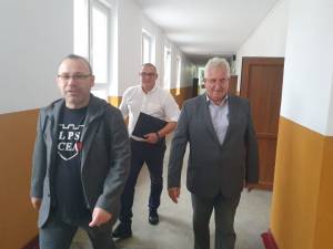 Primarul Sucevei, Ion Lungu, a continuat să verifice personal stadiul de pregătire al unităților de învățământ din municipiu, înainte de începerea anului școlar