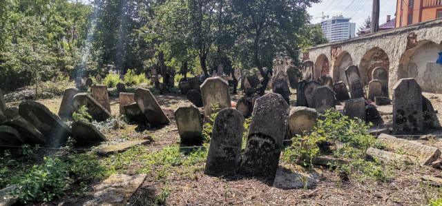 Cimitirul evreiesc din Suceava