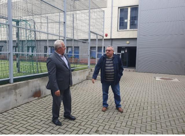 Primarul Sucevei, Ion Lungu, a continuat să verifice personal stadiul de pregătire al unităților de învățământ din municipiu, înainte de începerea anului școlar