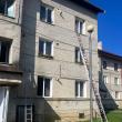 Oameni evacuați după un incendiu în apartamentul unui bloc din Gura Humorului