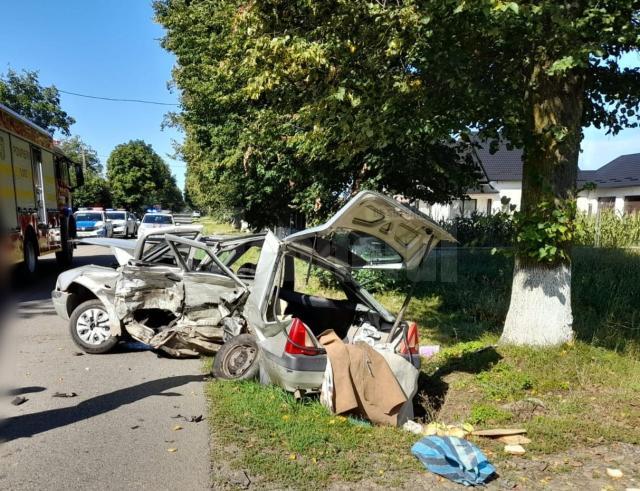 Autoturismul în care se aflau cei doi vâstnici