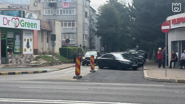 Ieșirea de pe strada Tineretului în Calea Unirii se va face de acum pe două benzi