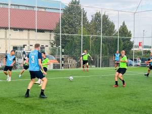 Foști mari fotbaliști ai Sucevei evoluează in campionatul județean de old boys