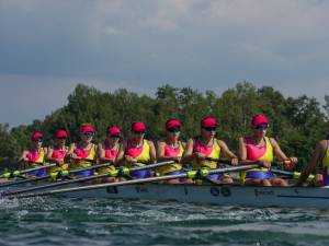 Barca feminină de 8+1 a României a cucerit titlul mondial