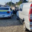 Polițiștii au confiscat o autoutilitară burdușită cu țigări de contrabandă