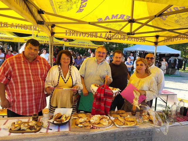 Festivalul Plăcintelor – trei zile de distracție și delicii culinare, la Cetatea Sucevei   Juriul concursului “Plăcinta ca-n Bucovina”