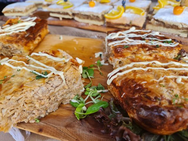 Festivalul Plăcintelor – trei zile de distracție și delicii culinare, la Cetatea Sucevei   Juriul concursului “Plăcinta ca-n Bucovina”