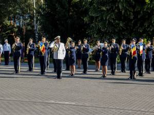 Început de an școlar, la Câmpulung. Foto - Laurențiu Sbiera, Matei Trofin