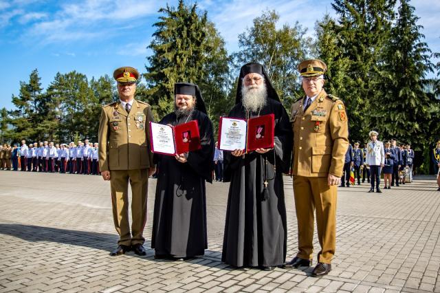 Început de an școlar, la Militar Câmpulung. Foto - Laurențiu Sbiera, Matei Trofin