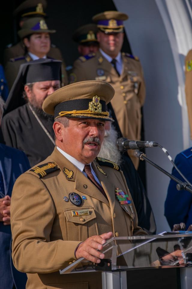 Început de an școlar, la Militar Câmpulung. Foto - Laurențiu Sbiera, Matei Trofin