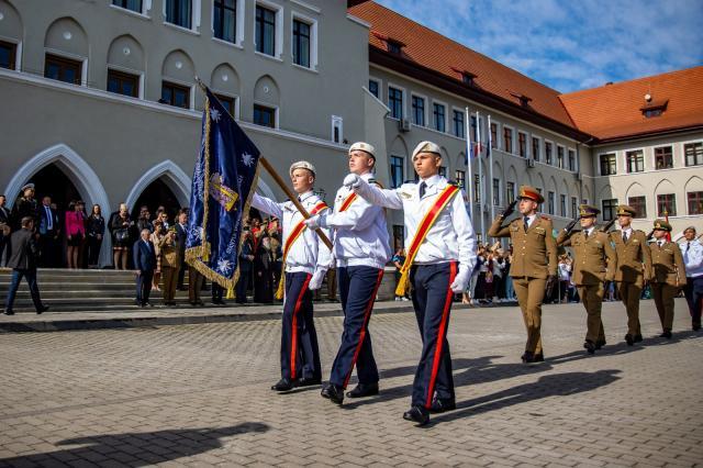 Început de an școlar, la Militar Câmpulung. Foto - Laurențiu Sbiera, Matei Trofin