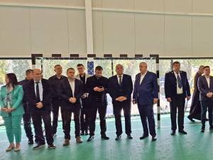 Sala Sporturilor din Boroaia, inaugurată la deschiderea noului an școlar cu aproape 500 de elevi și activități sportive