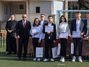 Elevi premiati la festivitatea de la colegiul radautean