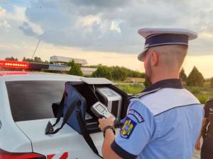 Un șofer care le-a spus polițiștilor că a băut o bere a picat proba etilotestului