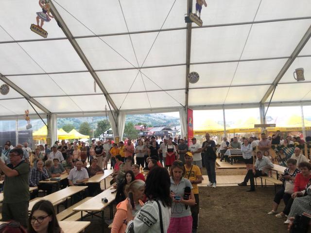 Sucevenii pot să petreacă din nou anul acesta la Festivalul Oktoberfest în Est din Gura Humorului