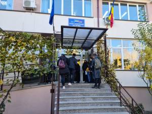 Casa de Pensii Suceava scoate la concurs șase posturi vacante pentru a urgenta evaluarea dosarelor