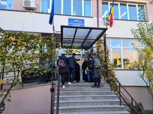 Casa de Pensii Suceava scoate la concurs șase posturi vacante pentru a urgenta evaluarea dosarelor