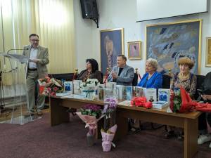 Al treilea volum al cărții de publicistică „Țara de Sus, de mai sus”, semnat de scriitoarea Doina Cernica, lansat la Biblioteca Bucovinei