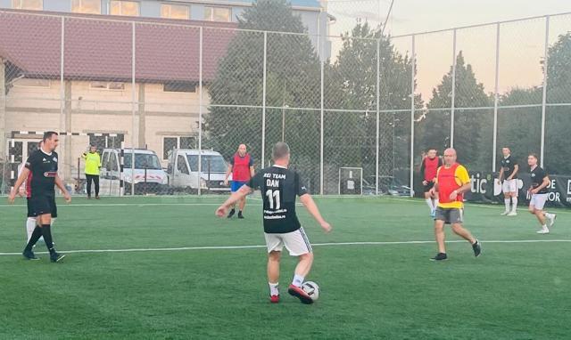 Meciurile campionatului de old-boys se desfășoară la Civica Sport Center