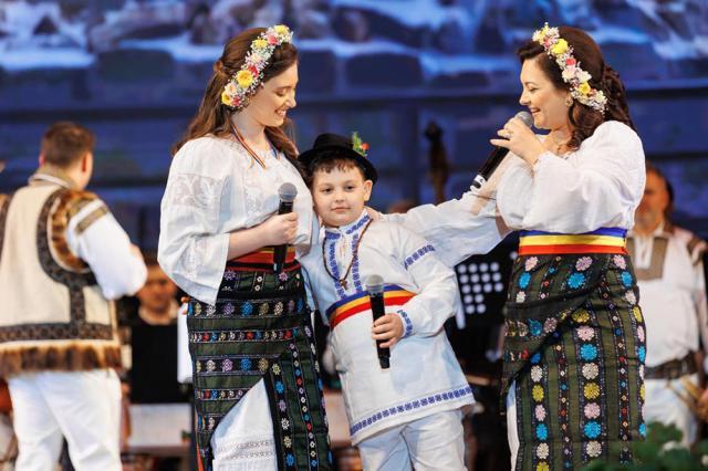 Andra, Nicolae și Laura Olteanu