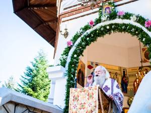 „Lăsați-vă prinși în năvodul iubirii lui Hristos!” – Predica Înaltpreasfințitului Părinte Calinic