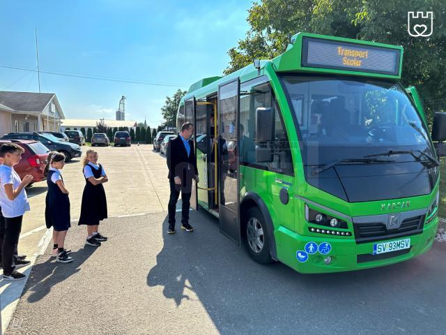 Lucian Harșovschi a anunțat că și elevii liceului Natanael din Ițcani beneficiază de unul dintre autobuzele TPL dedicate transportului școlar