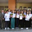 Elevii suceveni cu 10 la examenele naționale au primit distincții și premii în bani