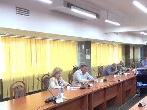 Gratuitățile la transport public în Suceava pentru elevi, studenți și pensionari au fost aprobate în ședința de joi a Consiliului Local