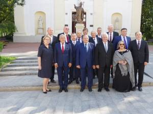 12 consuli onorifici din România s-au întâlnit cu autoritățile sucevene