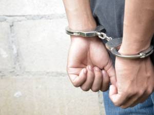Tânăr arestat pentru 10 infracțiuni: 4 de furt și 6 de conducere fără permis. Foto digi24.ro