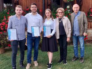 Paul Croitor - proprietarul firmei Sorghe Spedition, omul de afaceri Cornel Manaz, Denisa Carp de la Skytech Energy , Nicoleta Daneliuc şi Florin Tărnauceanu - reprezentanții DGASPC Suceava