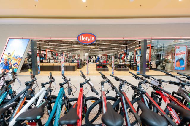 Hervis completează galeria de retaileri sportivi din Iulius Mall Suceava