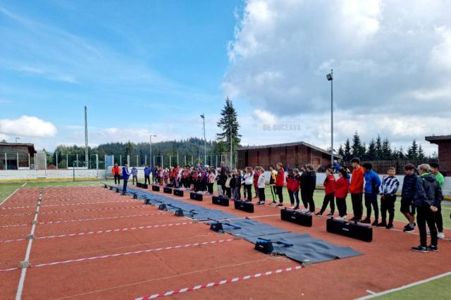 Selecție pentru cursuri de schi și biathlon, la Vatra Dornei