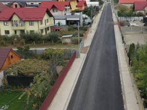 Strada Fagului, din Burdujeni, refăcută complet, cu covor asfaltic și trotuare pe ambele părți