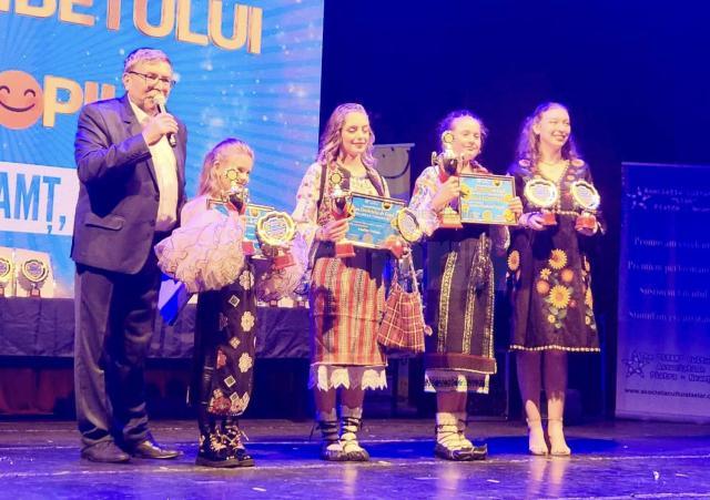 Mai mulți elevi suceveni au urcat pe podium la Festivalul „Ziua Zâmbetului de Copil”, la Piatra Neamț