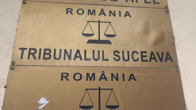 Judecător de la Tribunalul Suceava, dus la audieri într-un dosar în care sunt acuzații multiple, inclusiv de corupție