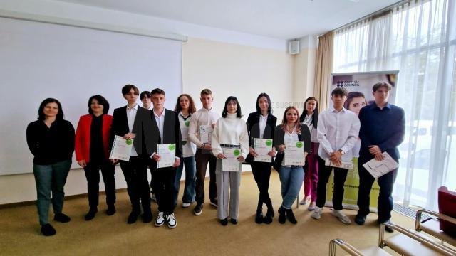 Festivitate de inmanare a certificatelor Cambridge