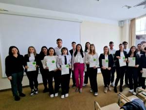 Festivitate de înmânare a certificatelor Cambridge