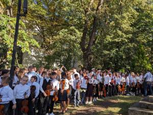 „Balada”, interpretată de copii si tineri la bustul lui Ciprian Porumbescu