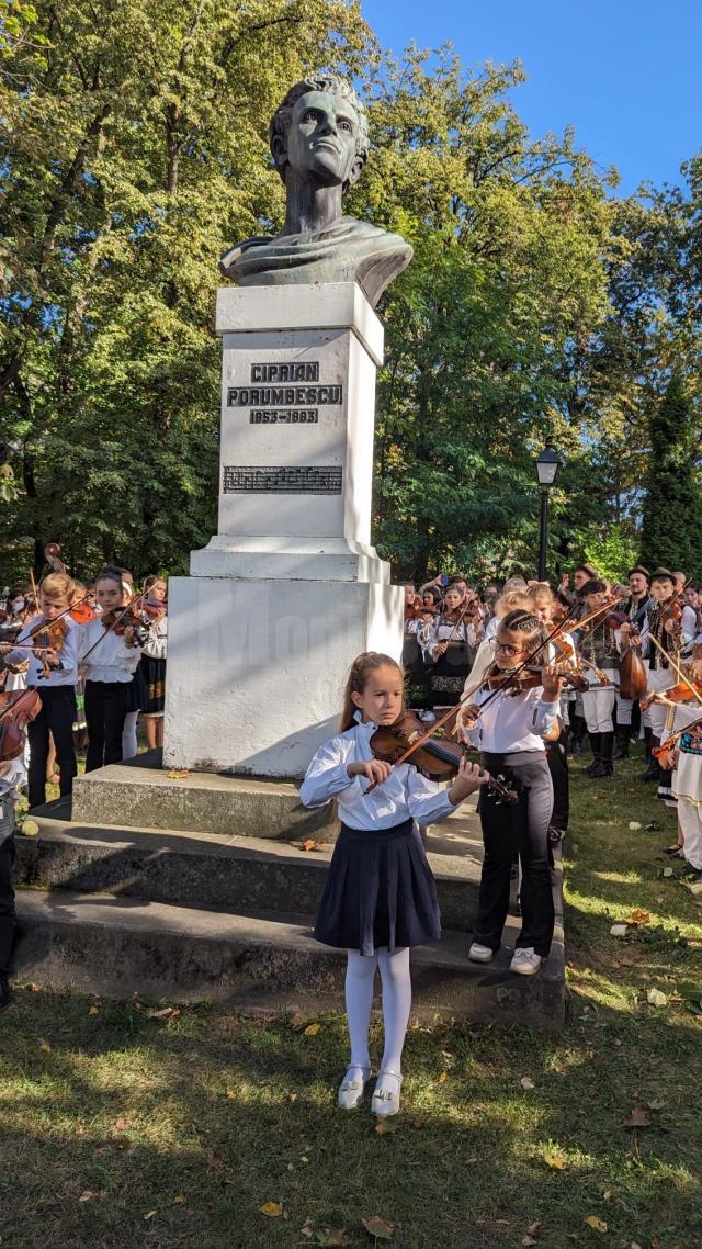 „Balada”, interpretată de copii si tineri la bustul lui Ciprian Porumbescu