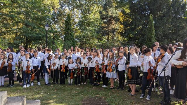 „Balada”, interpretată de copii si tineri la bustul lui Ciprian Porumbescu