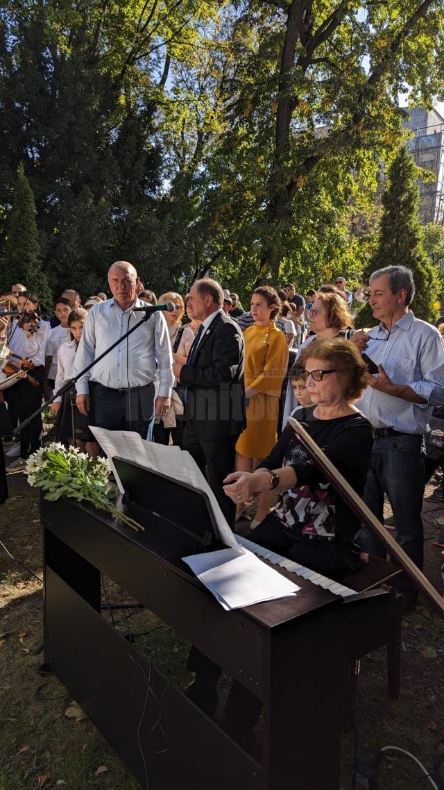 „Balada”, interpretată de copii si tineri la bustul lui Ciprian Porumbescu