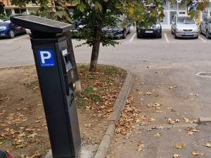 Parcarea de la MPO, din intersecția Mărășești, una din zonele în locurile de parcare sunt cu taxă